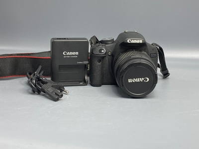 Canon 500D kit 18-55 mm 3.5-5.6 IS 3.000 кадров
