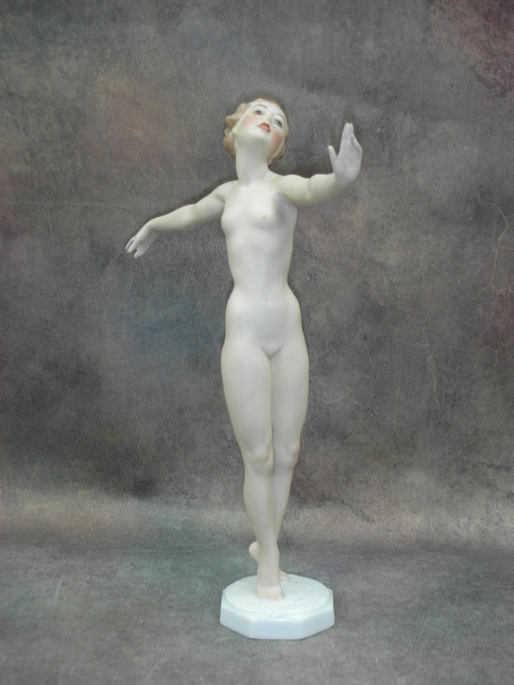 Статуэтка. Фарфор. Грация. Hutschenreuther. Германия
