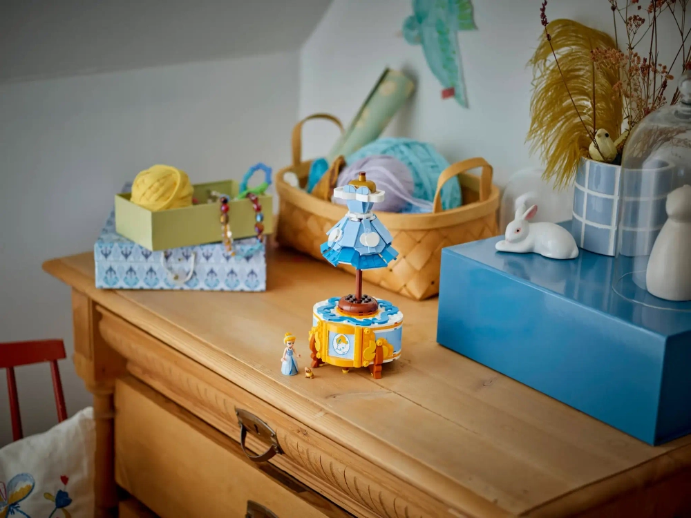 Конструктор LEGO Disney 43266 Платье Золушки