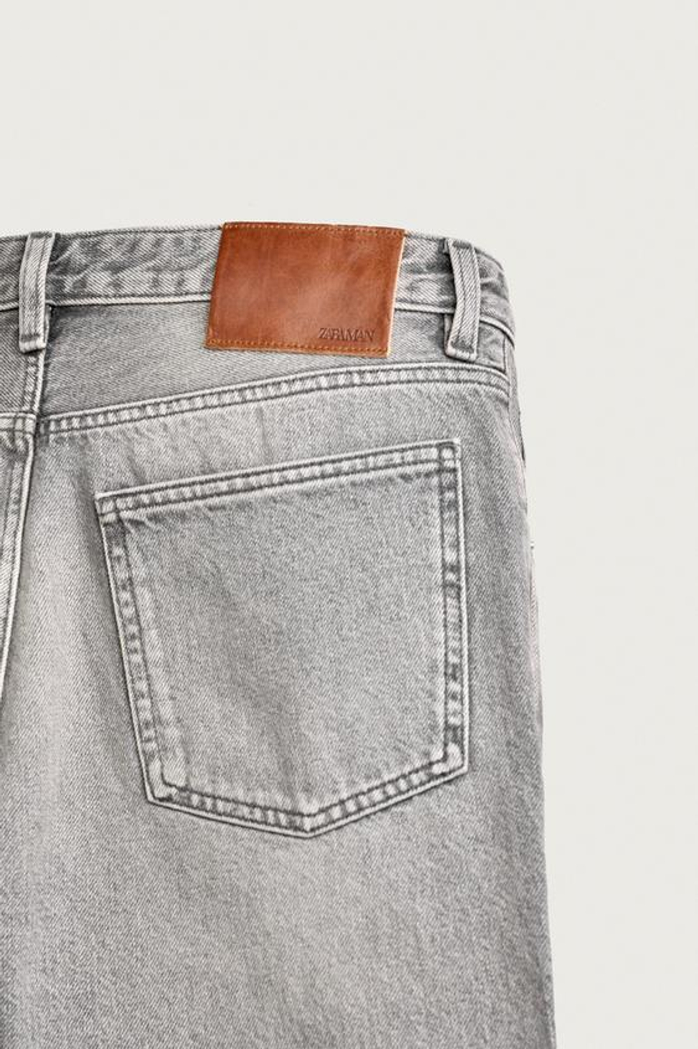ZARA РАСКЛЕШЕННЫЕ ДЖИНСЫ С РАЗРЕЗАМИ, СЕРЫЙ