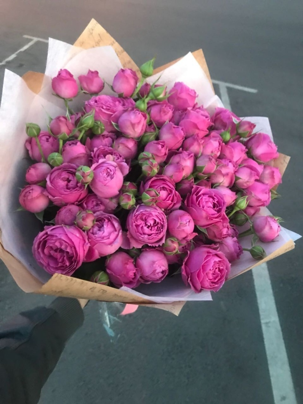 Букет из 19 пионовидных роз
