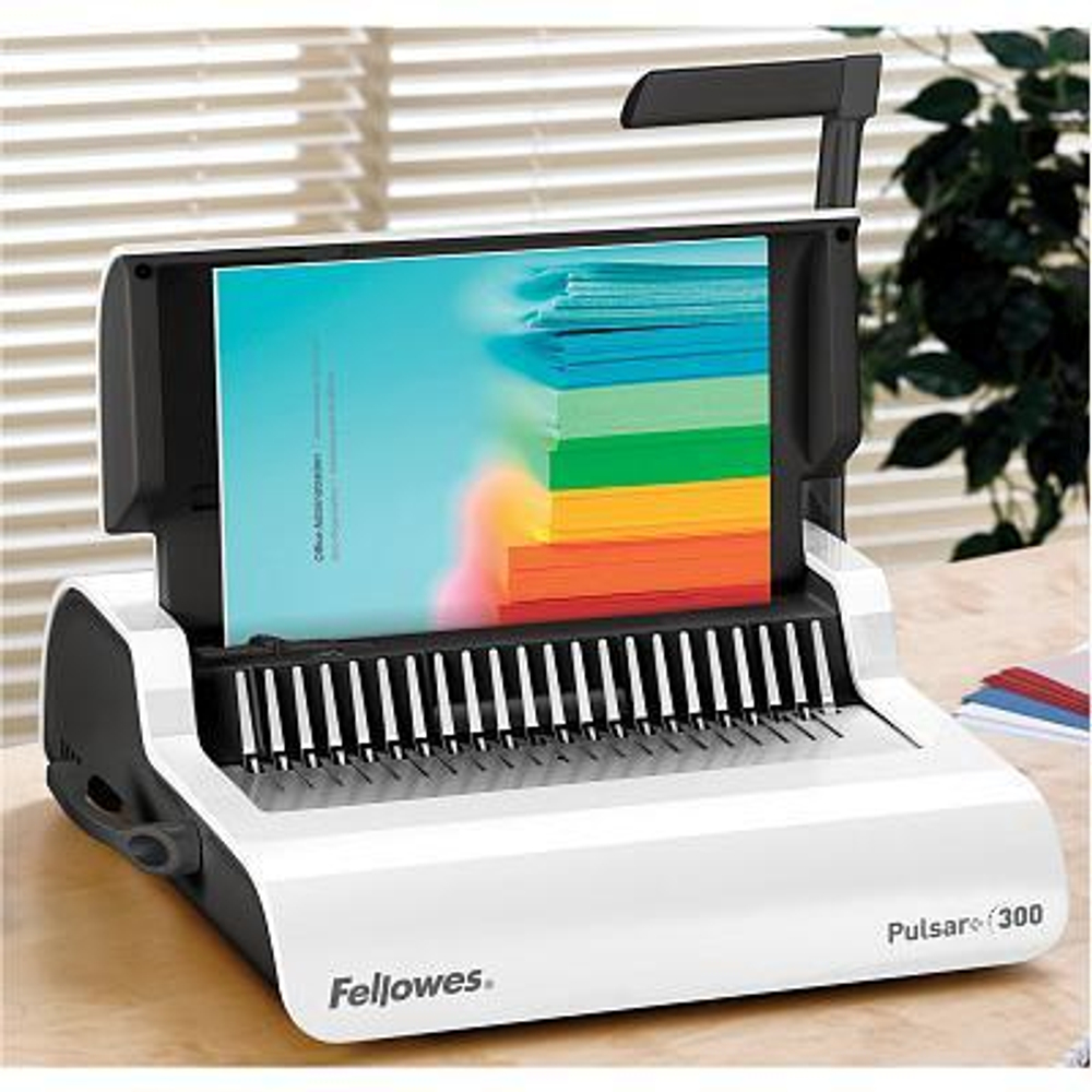 Переплетчик Fellowes® PULSAR+ на пластиковую пружину, сшивает до 300 л., перфорирует 15 л.