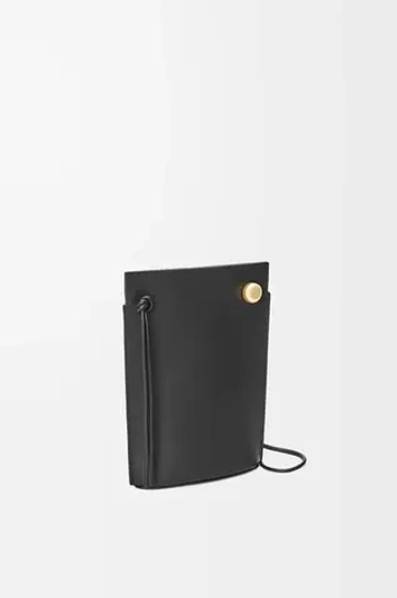 Loewe Сумка-мешок Pebble Dice из классической телячьей кожи, черный