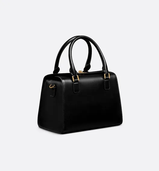Сумка Dior Boston, модель среднего формата