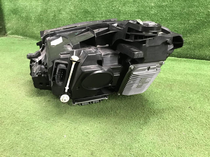 Фара правая Mercedes E W213 (18-21) Multibeam LED
