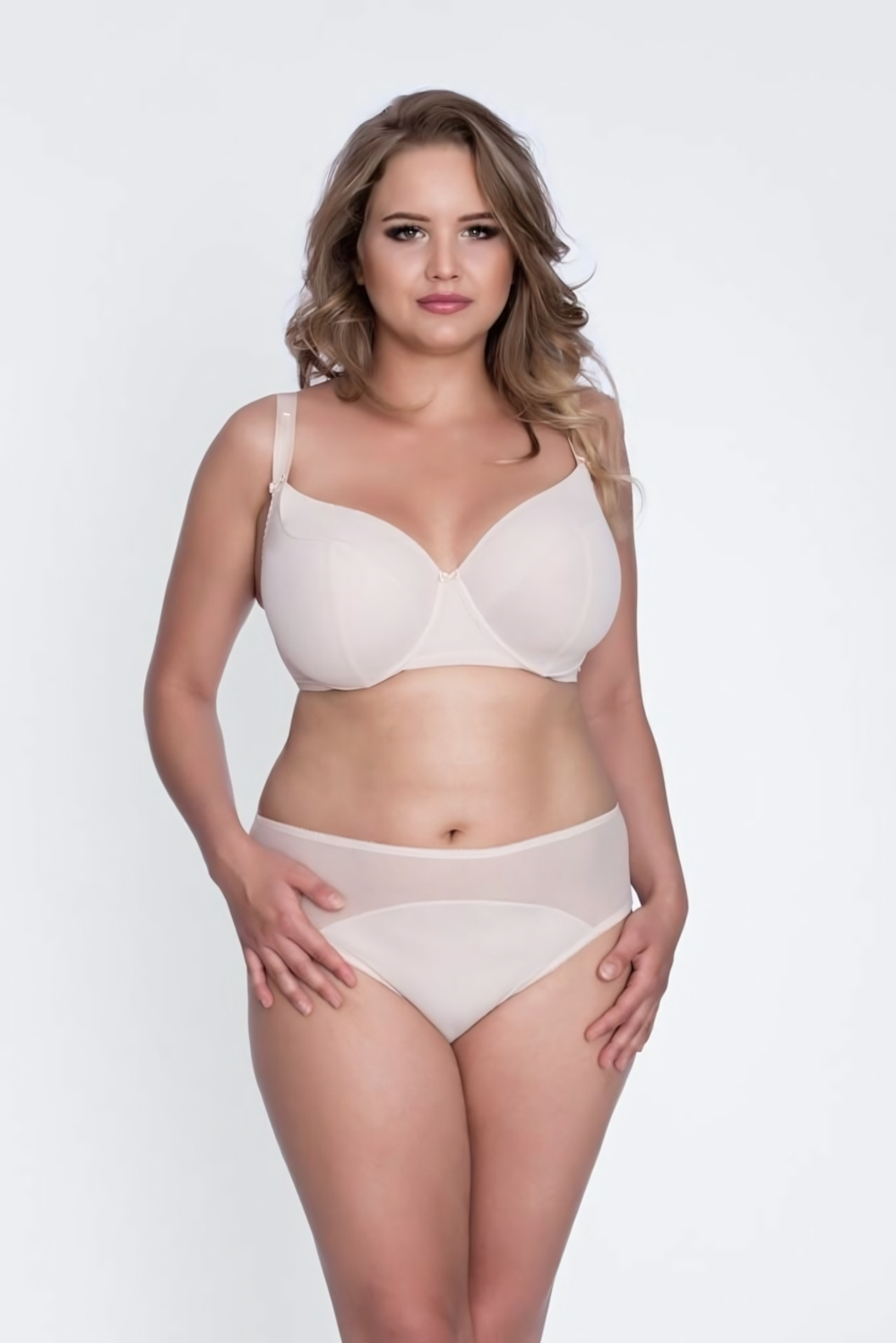 Однотонный бюстгальтер plus size на косточках с чашками из микрофибры (Размер: 85I) (Цвет: телесный)