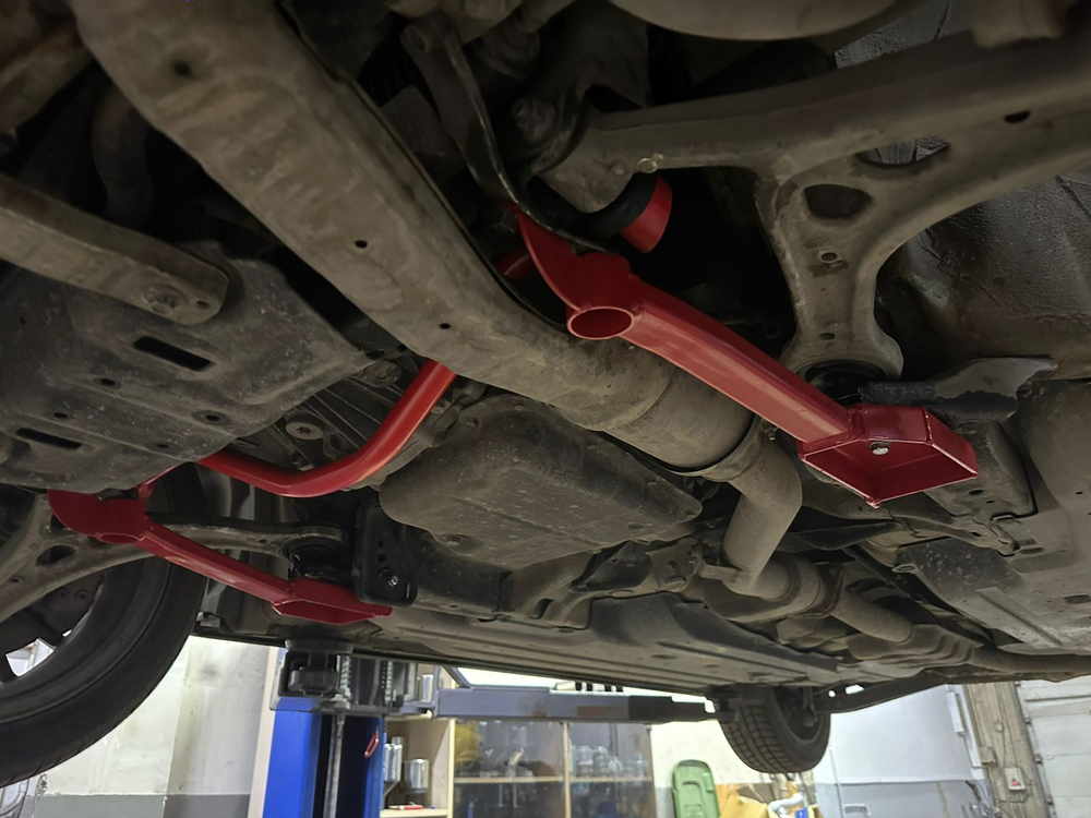 Усилители жесткости передние нижние боковые Subaru Levorg, Subaru XV 1 ДОрест (GP), Subaru Forester 4 (SJ) (ПОД ЗАКАЗ)