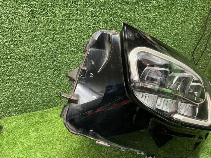 Фара левая Mercedes GLC X253 (2019-2022) LED