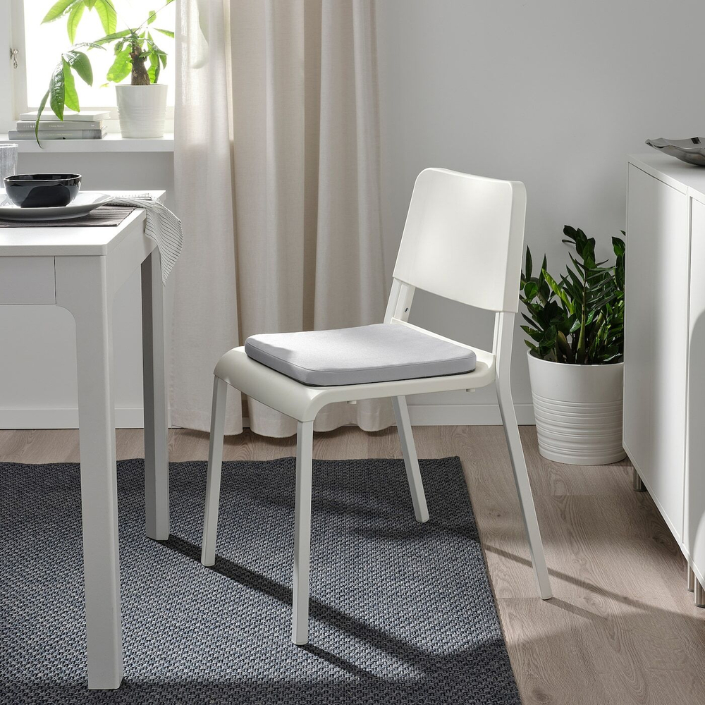 IKEA STAGGSTARR  (ИКЕА СТАГГСТАРР)  -  Подушка для стула, светло-серый, 36x36x2,5 см