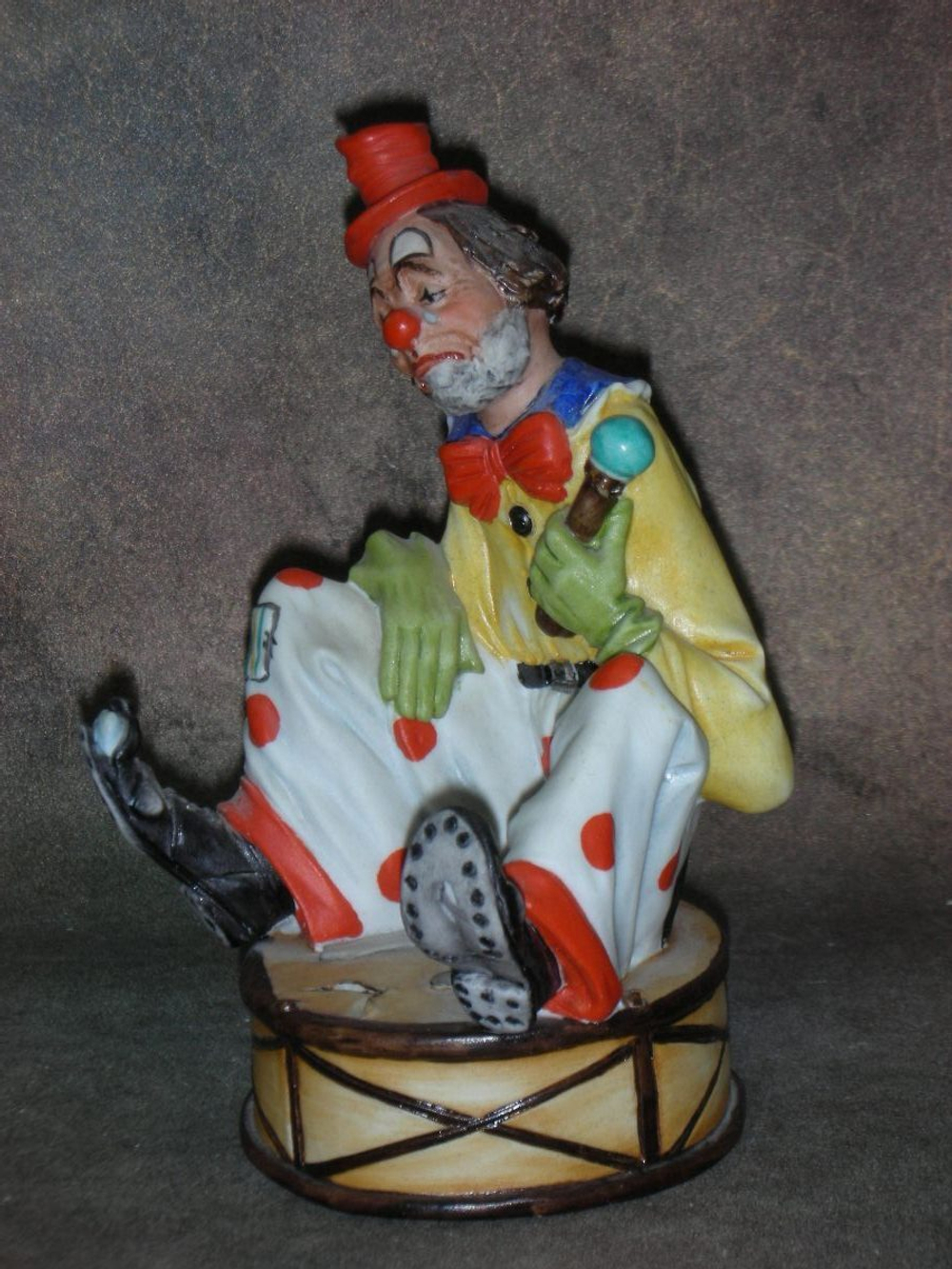 Статуэтка. Фарфор. Клоун Конферансье. Capodimonte. Италия