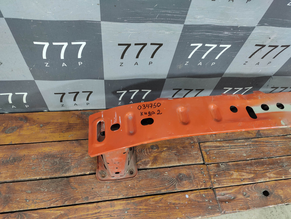 Усилитель переднего бампера Ford Focus 2  Б/У Оригинал 1540638