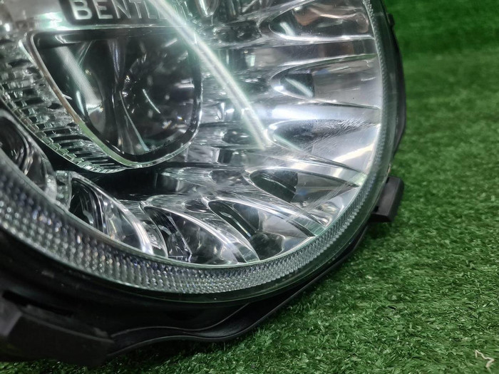 Фара правая Bentley Mulsanne (2016-2020) LED