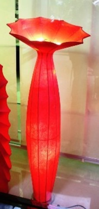 торшер morning glory lamp  by Ayala Serfaty красный