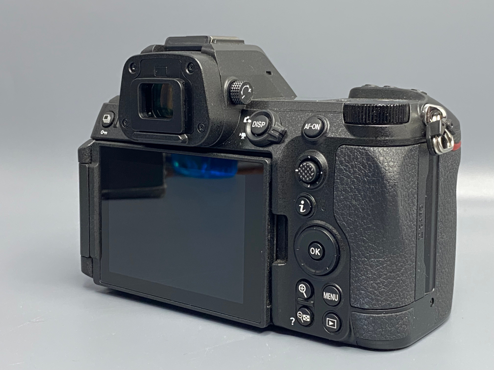 Nikon Z6 III — 35793 кадров