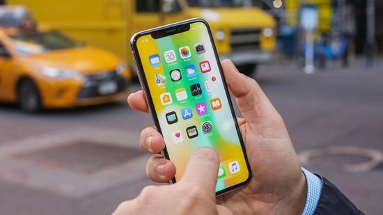 Apple похоронила iPhone SE и X
