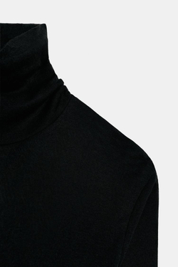 ZARA ФУТБОЛКА SUPIMA® С ВОРОТНИКОМ-СТОЙКОЙ, ЧЕРНЫЙ