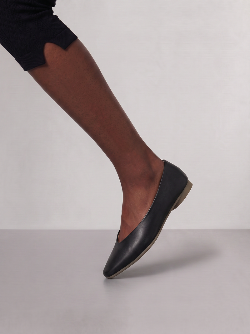 ballet flat black