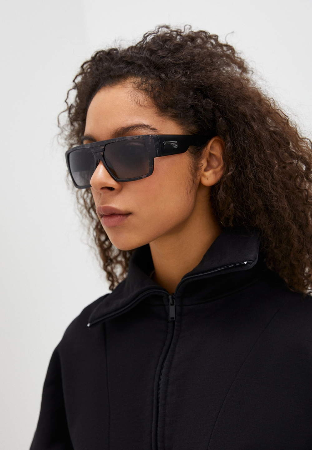 Спортивные очки LiP Rock / Grey Turtle-Matt Black / CR39 Polarized / Zeiss Gradient Smoke Lens