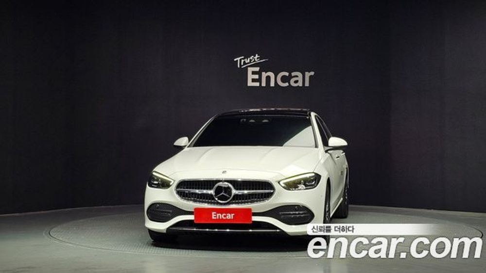 Mercedes-Benz C-Class C300 4MATIC Avantgarde — 2024