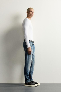 ZARA ДЖИНСЫ SKINNY FIT С РАЗРЕЗАМИ, ВЫЦВЕТШИЙ СИНИЙ