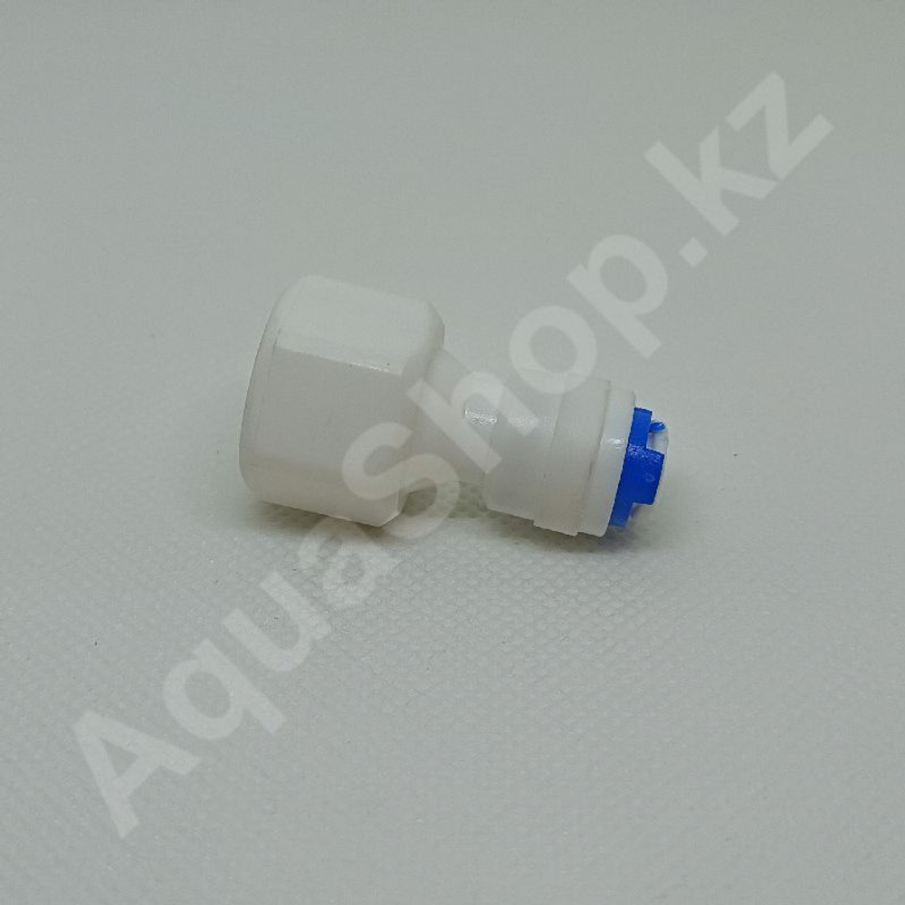 Переходник с трубки 1/4" на резьбу (мама) 3/8".