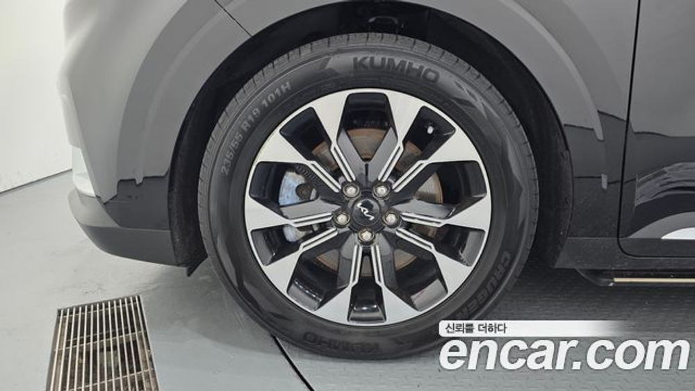 KIA Canival 9-Seater Hi-Limousine(Special Vehicle) — 2021