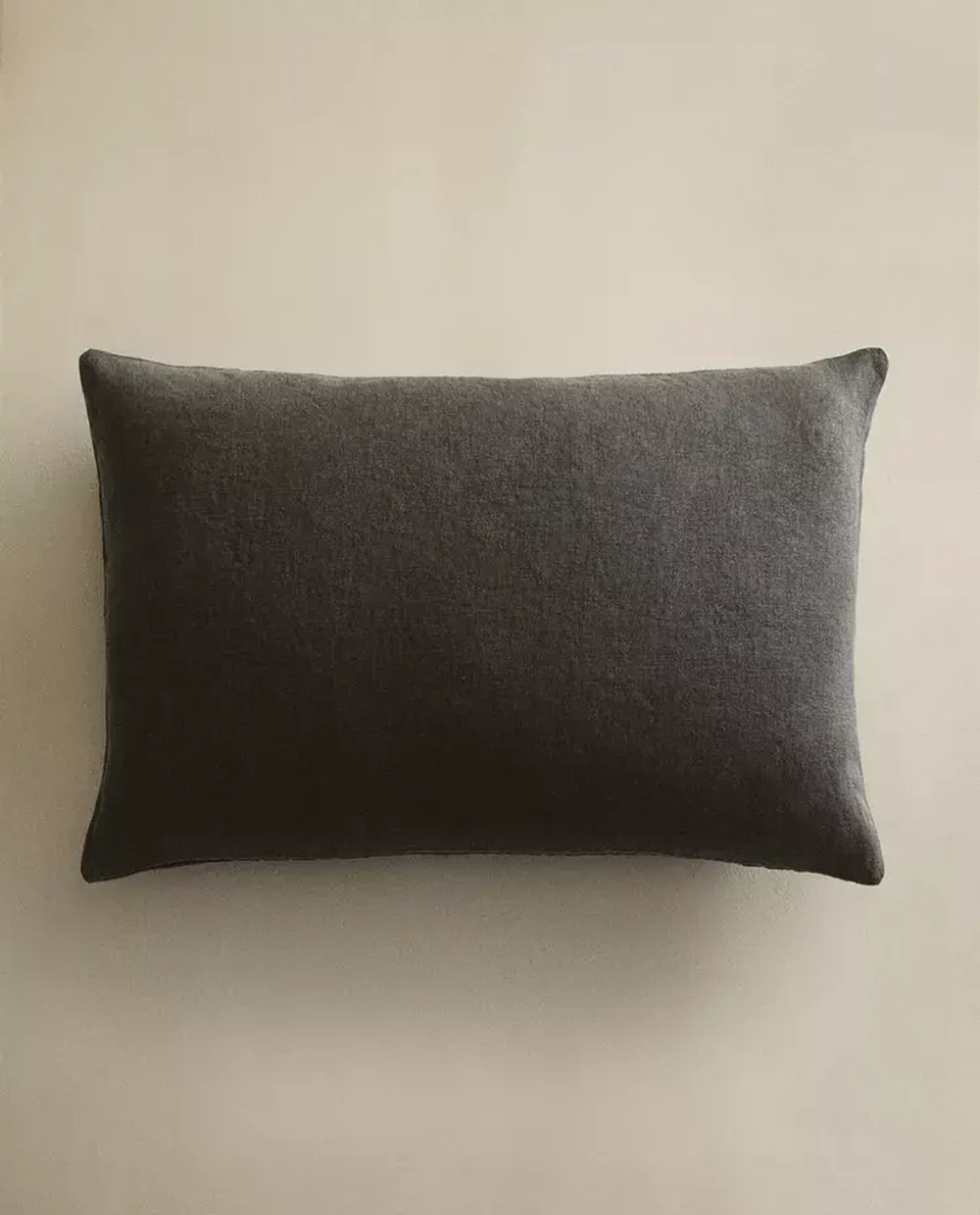 ZARA HOME ЛЬНЯНАЯ НАВОЛОЧКА ДЛЯ ДЕКОРАТИВНОЙ ПОДУШКИ, СЕРЫЙ