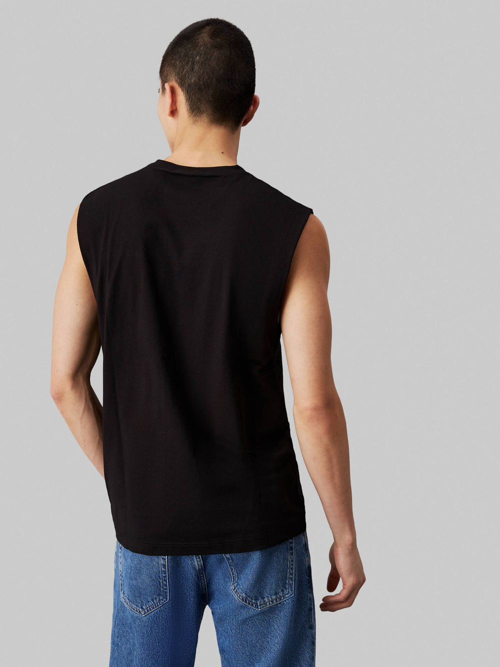Футболка CALVIN KLEIN JEANS - черный(J30J323495)