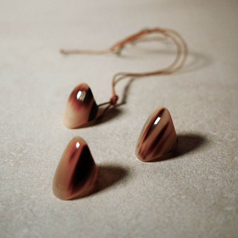 horn caramel ring