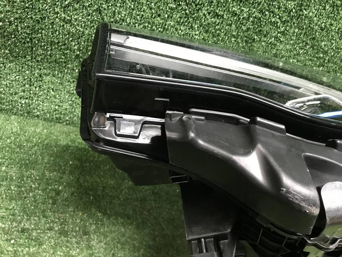 Фара левая BMW X7 G07 (2019-2022) Laser