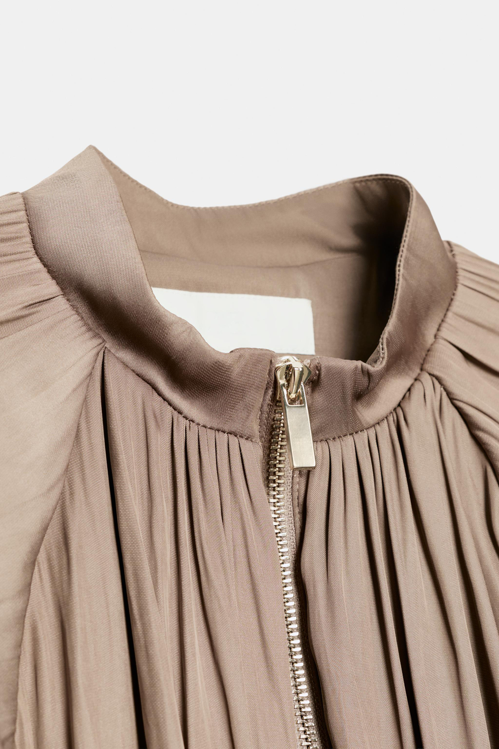 АТЛАСНЫЙ БОМБЕР — ZARA