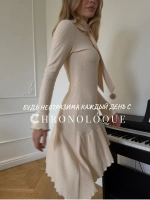 Ассиметричное платье поло с шарфом с мехом