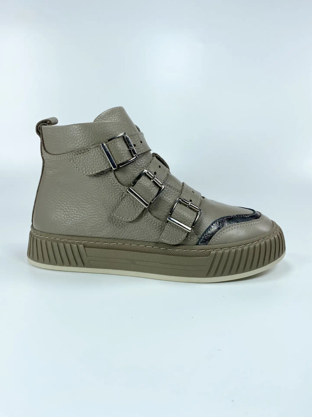Женские зимние стилизованные кеды-кроссы