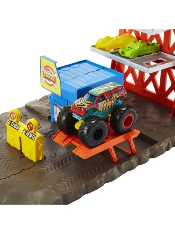 Автотрек Хот Вилс Monster Trucks Взрывная станция HFB12