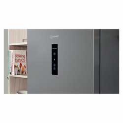 Холодильник Indesit ITR 5180 S