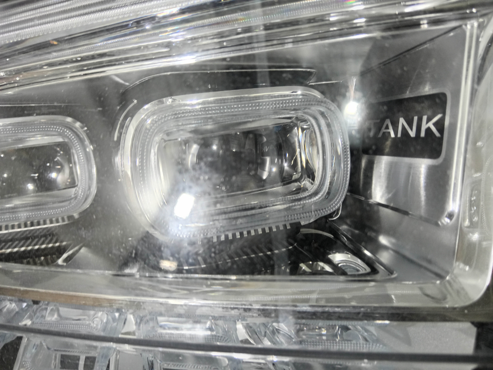 Фара правая LED Tank 500 21-нв Б/У Оригинал 4121105XKV3AA
