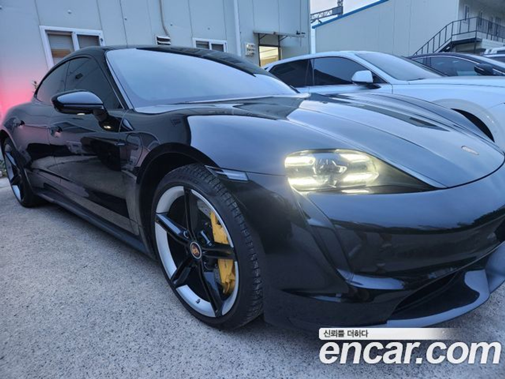 Porsche Taycan Turbo S — 2022