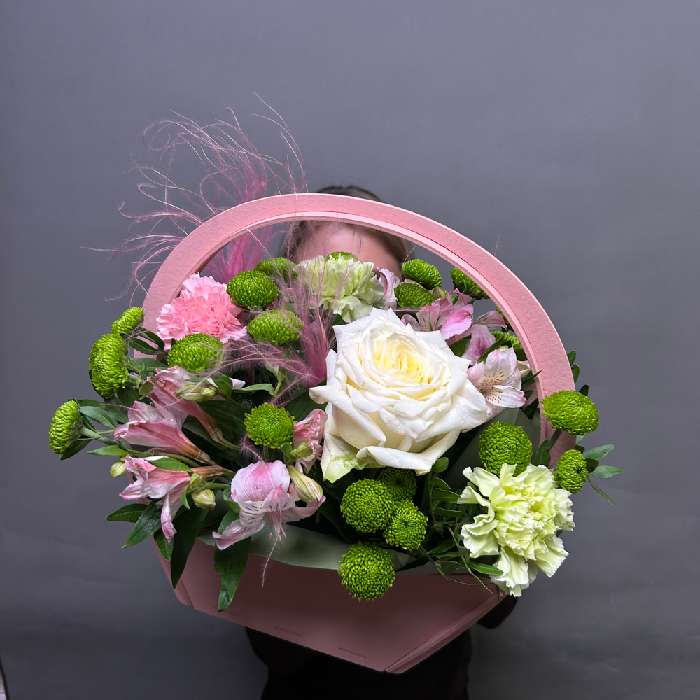 Бэнни К (роза , альстромерия , диантус , хризантема )