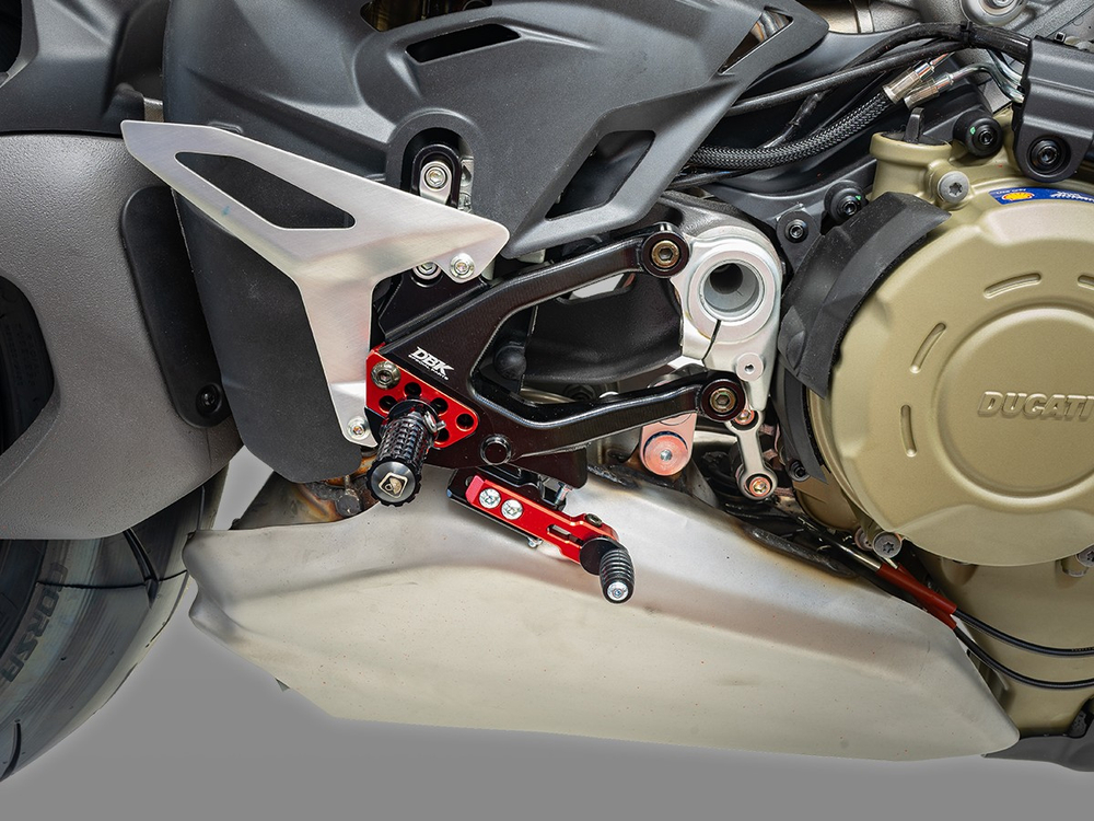 PRSFV402 DBK ADJUSTABLE REARSETS (SF V4 2025)
