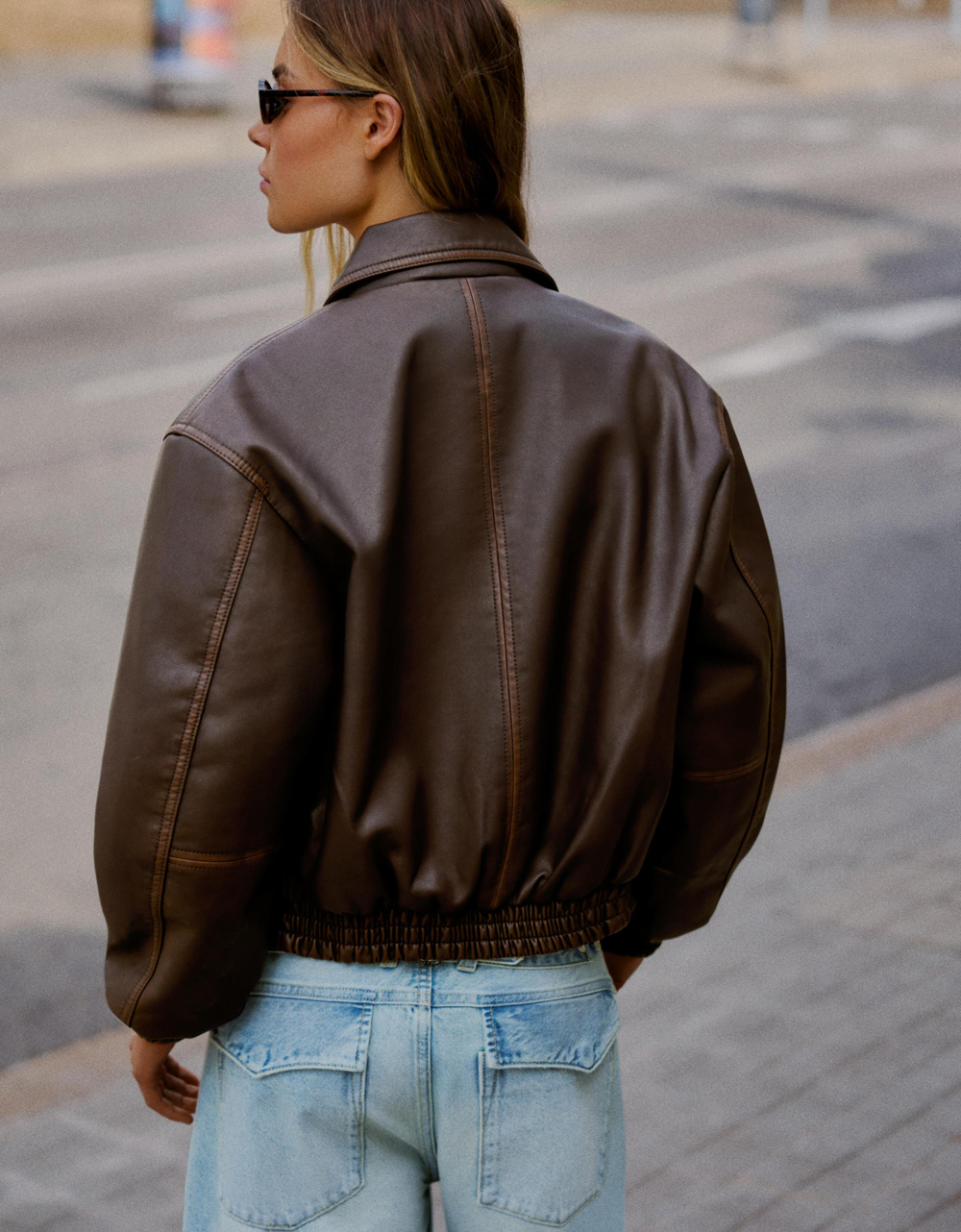 Женская куртка из искусственной кожи оверсайз - BERSHKA