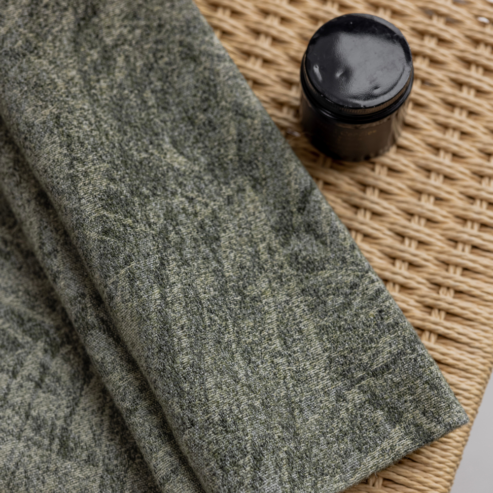 Шерстяная портьерная ткань «Olive Tweed» — натуральная шерсть с мелким твидовым переплетением для штор от пола до потолка