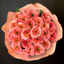 Bouquet of 25 Peony Ecuadorian Roses Mandarin Expression