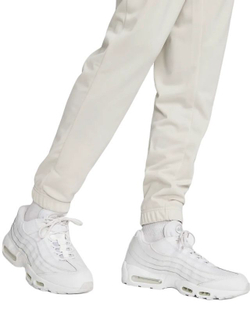Мужской теннисный костюм Nike Sportswear Sport Essentials Track Suit - light orewood/white