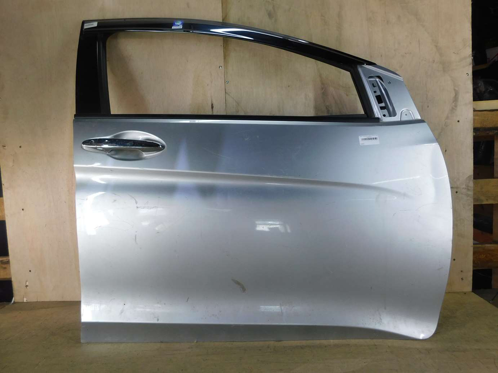 дверь передняя правая Honda Grace GM4 2015