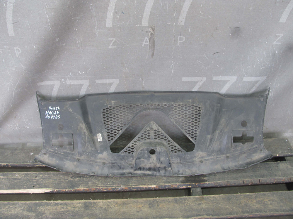 Кожух замка капота Porsche Macan (95B) 14-18 Б/У Оригинал 95b805806