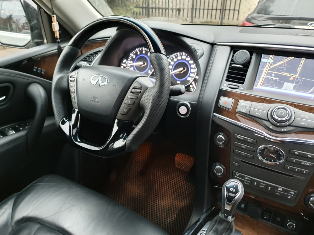 Руль Анатомический черный Infiniti QX56, QX80, Patrol Y62