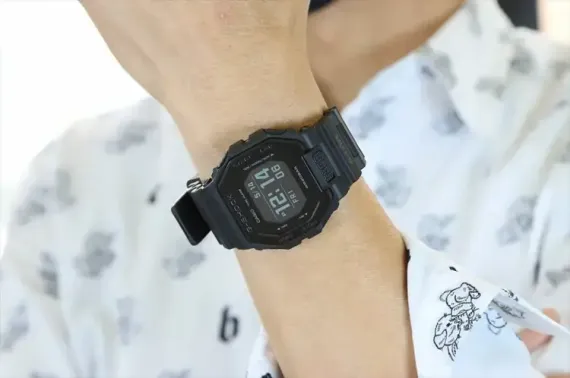 Наручные часы Casio GBX-100NS-1E