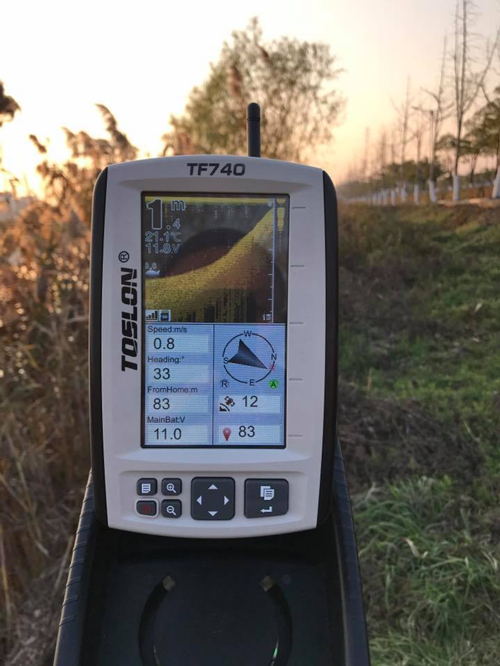 БЕСПРОВОДНОЙ ЦВЕТНОЙ ЭХОЛОТ FISH-FINDER TF-740 LI-ION GPS+XPILOT