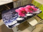 Стол разд Стеклянный подстолье прямое хром Царг.пояс белый Ст-ца орхидея на камне (белый) ф/п стекло