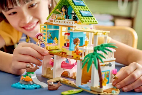 Конструктор LEGO Friends 42699 Beach House with Seals